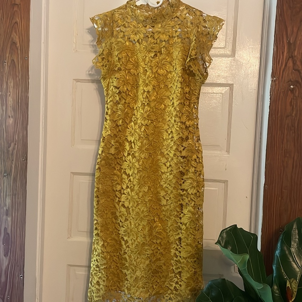 Dress - Picture 2 of 4